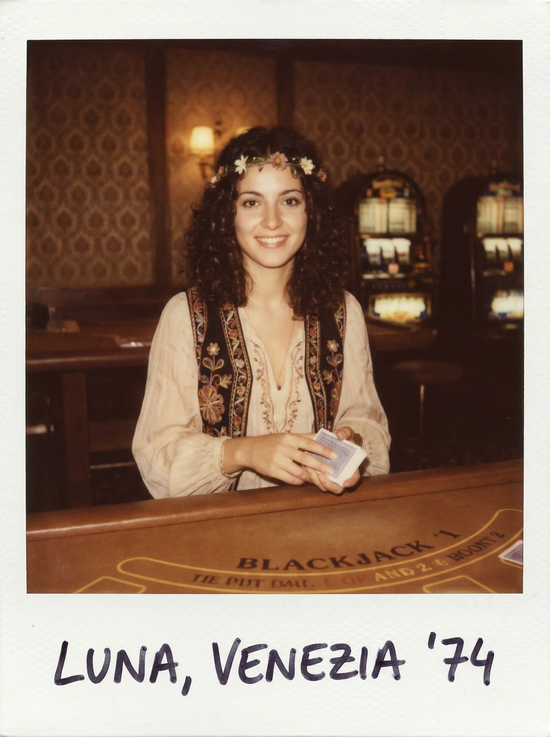 皇冠体育真人荷官Luna来自意大利的微笑女荷官